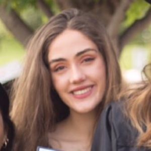 Meet your Posher, Chloe